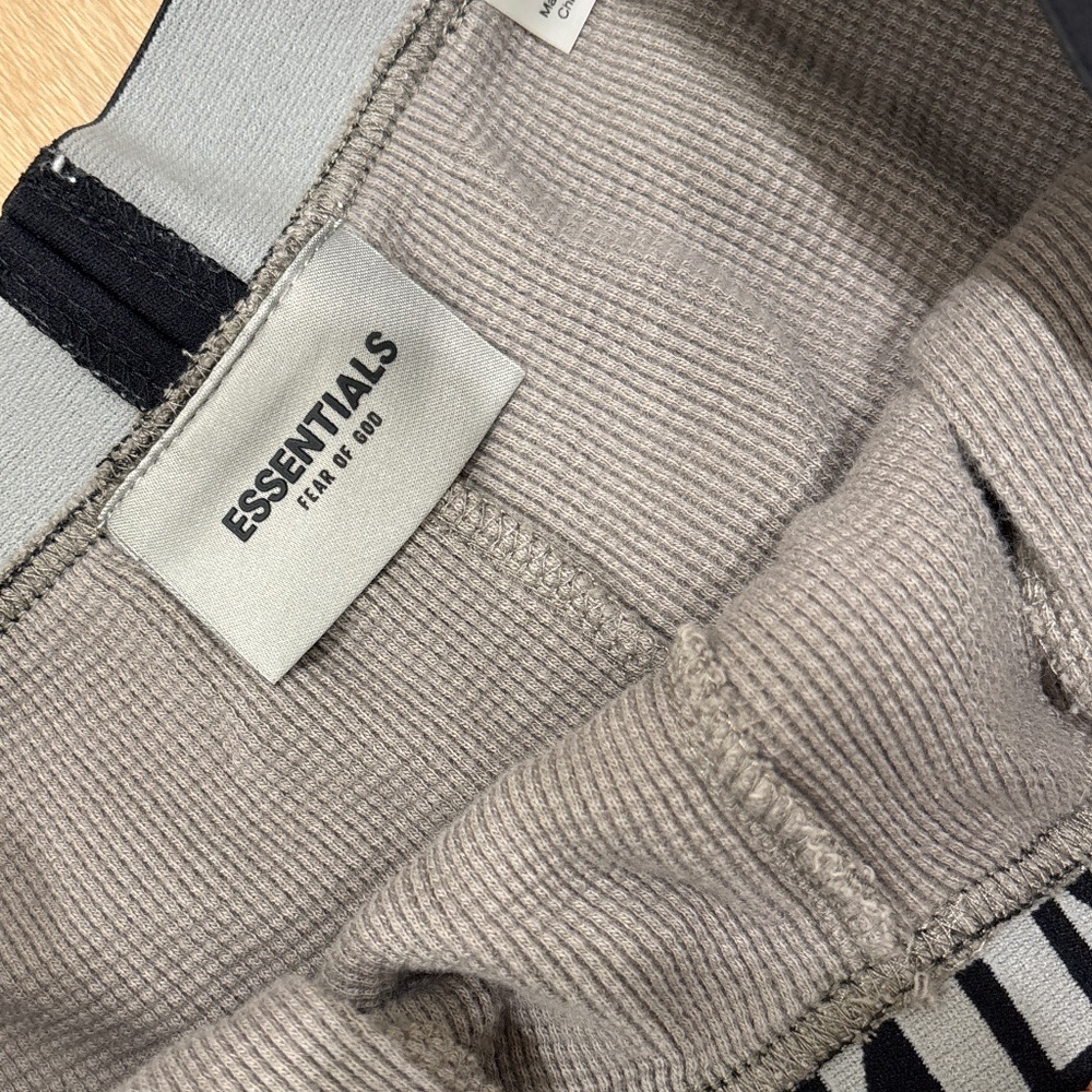 ESSENTIALS FEAR OF GOD THERMAL PANTS - Picture 3 of 3